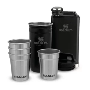 Dāvanu komplekts Adventure, degvīna glāzītes 4gb 50mL un blašķe 0,23L matēti melns